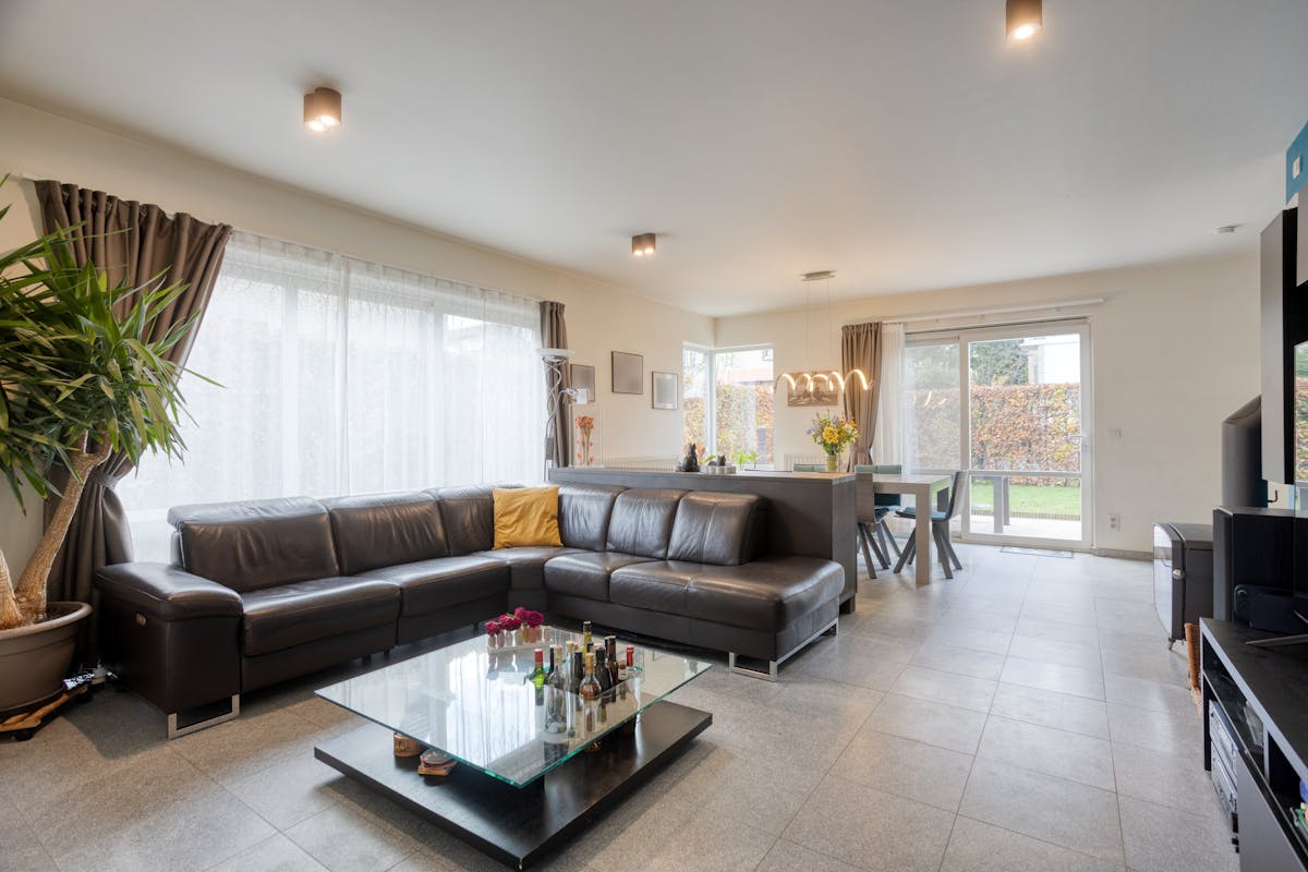 Detached villa in a quiet residential area in Strombeek-Bever - photo 3