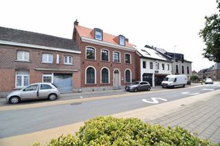 Mooi appartement met één slaapkamers op de markt van Tielen. Het appartement maakt deel uit van een zeer kleinschalig project met slechts...