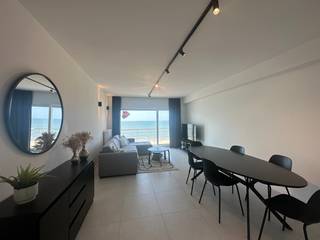 Te huur: Modern 2-slaapkamerappartement op de Zeedijk van MariakerkeOp zoek naar een lichtrijk appartement met frontaal zeezicht? Dit modern...