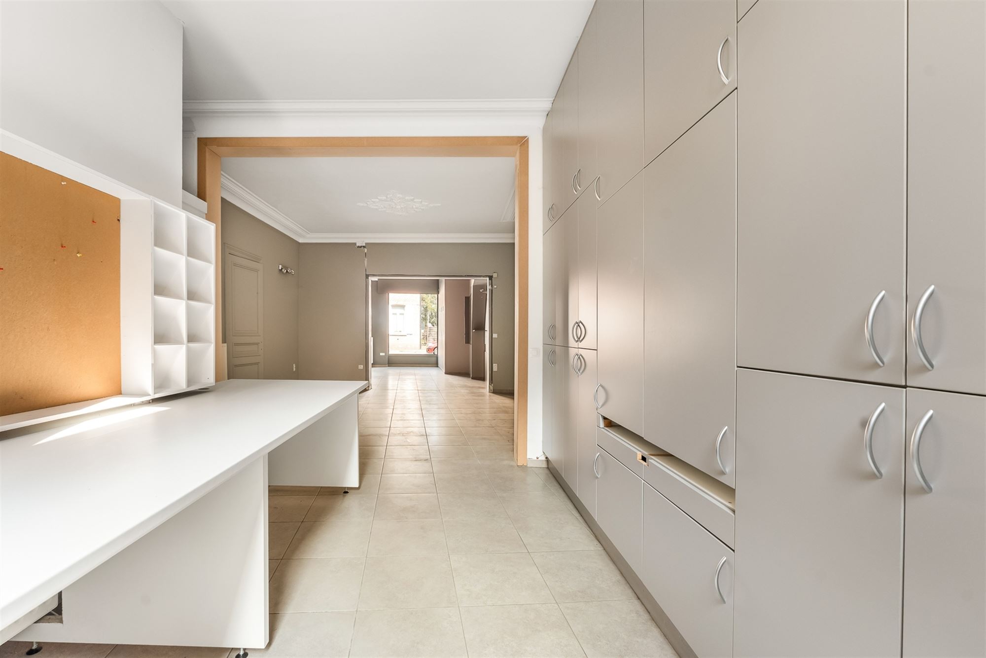 RUIM APPARTEMENT 199M2 MET HANDELSPAND OP TOP-LOCATIE! - foto 4