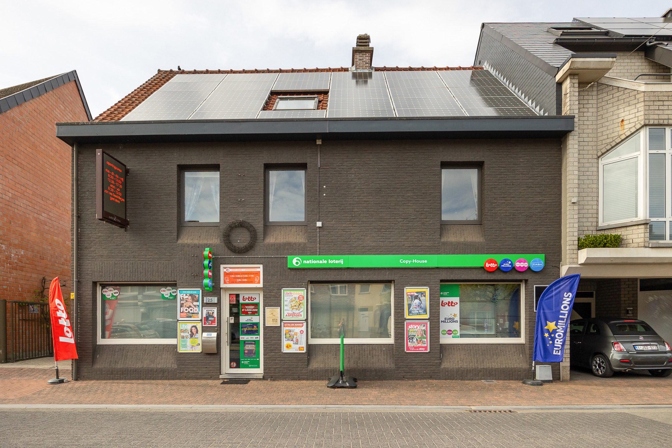 Commercieel gelegen Handelshuis in het centrum van Zandhoven - foto 2