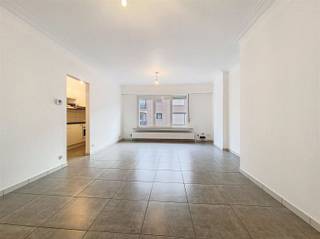 Te huur: instapklaar appartement met garage nabij het centrum van BrasschaatDit gezellige en instapklare appartement is gelegen op de eerste...