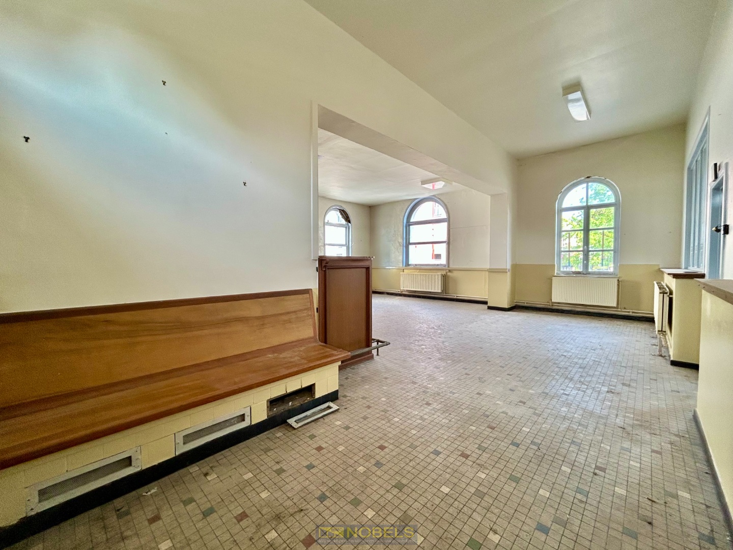 Te huur uniek, multifunctionele ruimte gelegen in station Ronse - foto 5