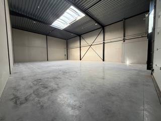 De KMO-unit bevindt zich in het gloednieuw bedrijvenpark "Thea", gelegen in de Careelstraat te Tielt.Deze locatie is gericht op industrie, logistiek...