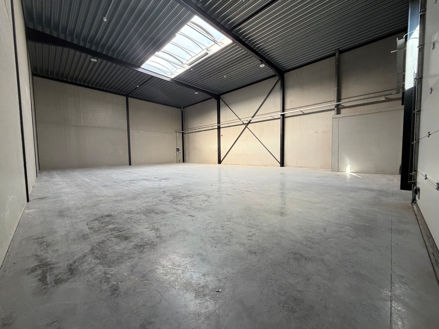 KMO-unit van 216 m² op een gunstige locatie in Tielt! - foto 2