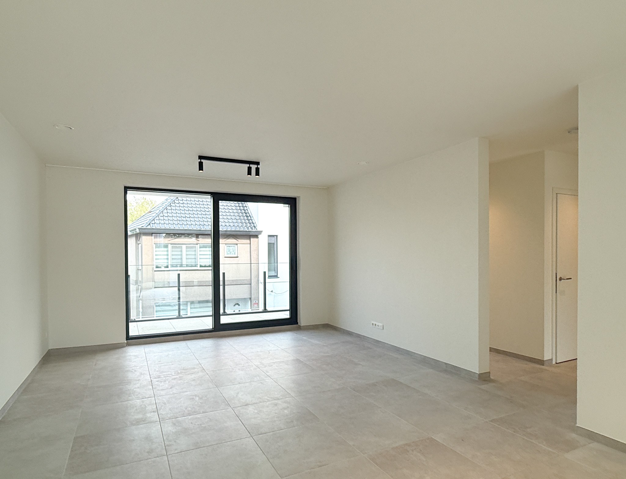 Nieuwbouwappartement op de eerste verdieping met terras en twee slaapkamers - foto 1