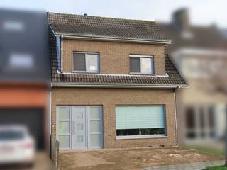 Instapklare rijwoning met 5 kamers in rustige woonwijk te Ieper.Deze verzorgde rijwoning is gelegen in de Fazantenlaan in Ieper, een rustige en...