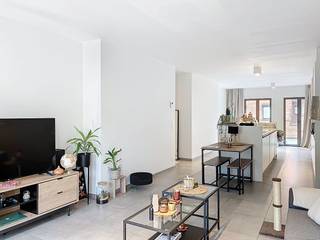 De snelste manier om een bezoek te brengen aan dit appartement? Vraag je bezoek aan via de rode knop op onze website (www.dewaele.com) en je...