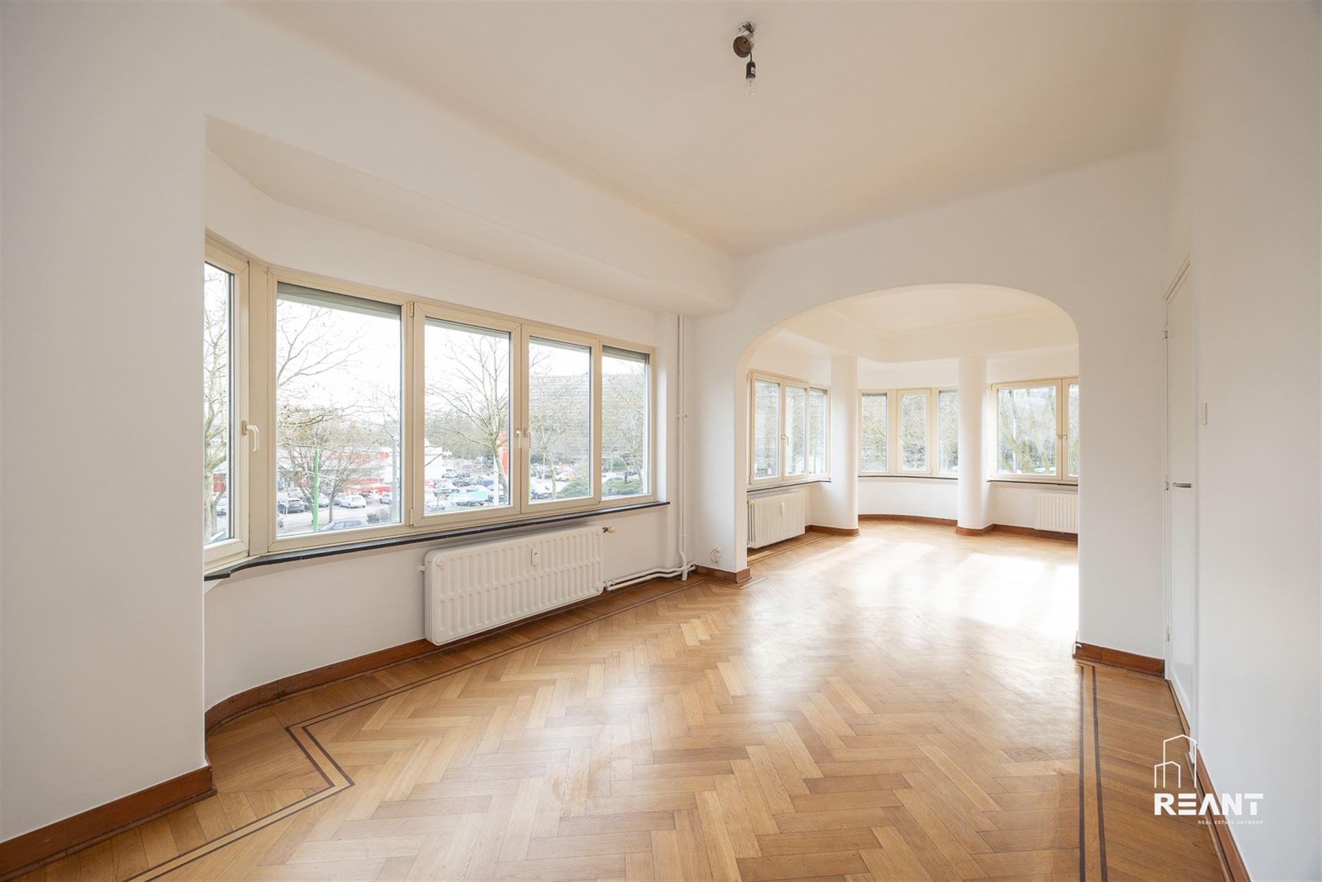 Stijlvol Art Deco appartement met twee slaapkamers (±115 m²) op toplocatie - foto 3
