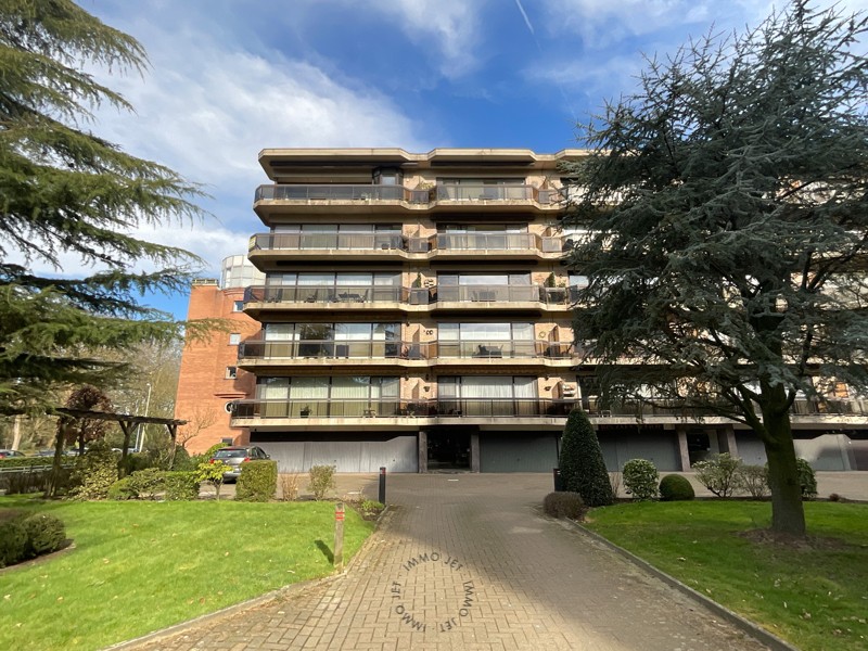 Energiezuinig appartement gelegen in centrum van Beveren met 2 slaapkamers en garage. - foto 1