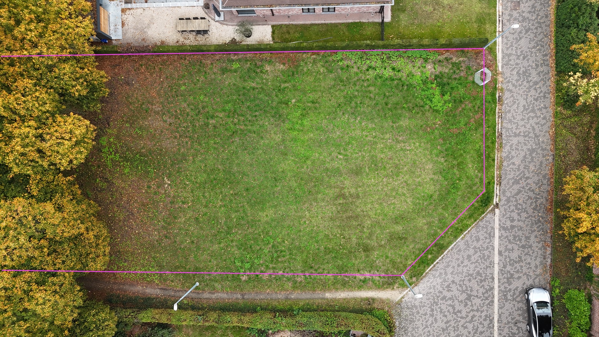 Bouwgrond 813m2 voor open bebouwing - foto 1