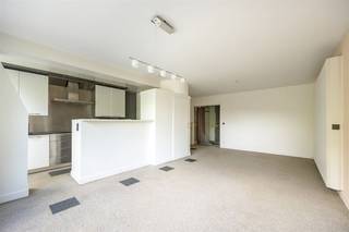 Op zoek naar een licht, instapklaar appartement op een absolute toplocatie in Deurne-Zuid? Dit appartement op de tweede verdieping in een straat...