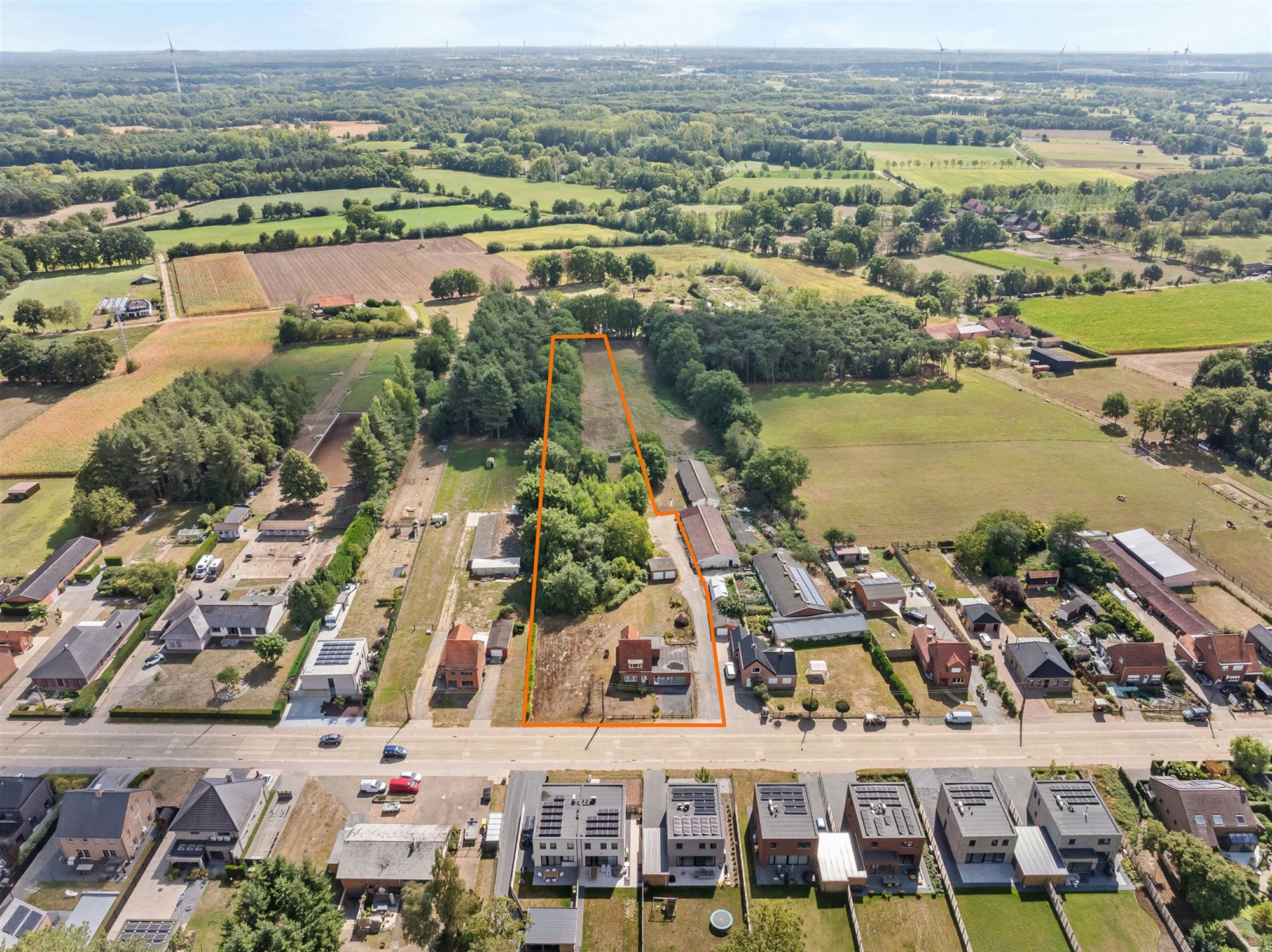 TE RENOVEREN OF TE SLOPEN WONING OP EEN PRACHTIG PERCEEL VAN 7841M² TE MEERHOUT - foto 1