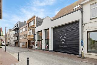 Voor meer info of een bezoek bel 0475757251 of mail philip@ocvastgoed.be1. Zeer ruime en heel mooi gerenoveerde woning. Indeling: garage, berging,...