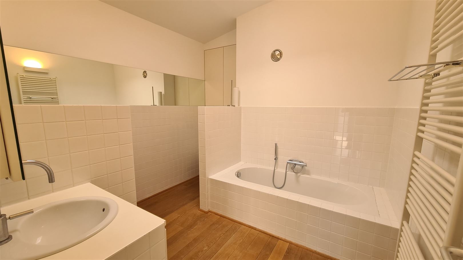 Ruime duplex penthouse met 2 terrassen in het hart van Kontich - foto 5