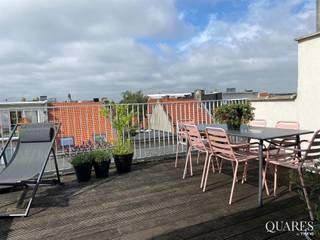 Appartement confortable avec terrasse spacieuse près de Marnixplaats !Cet appartement lumineux est situé au cinquième étage et est accessible par...