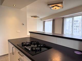 <h3><span>Turnkey 2-bedroom apartment for rent in Kortrijk</span></h3><p><span>Peter Benoitstraat 7,</span><span> Kortrijk<br />930/month<br />Garage</span><span>to rent for 50/month</span></p><p><span>Fully renovated apartment with a bright living space, modern kitchen with cooking island and breakfast bar, two bedrooms, office space and stylish bathroom with walk-in shower.</span></p><p><span>The apartment is finished with quality materials and offers a contemporary feel in a quiet but central location near stores, restaurants and public transport.</span></p><p><span>Advantages:</span><span> ready to move in, lots of light, modern finish, possibility of garage.</span></p><p><span>Ideal for those who want to live comfortably and carefree in the heart of Kortrijk.</span></p><p><span>Contact us for a visit!</span></p>