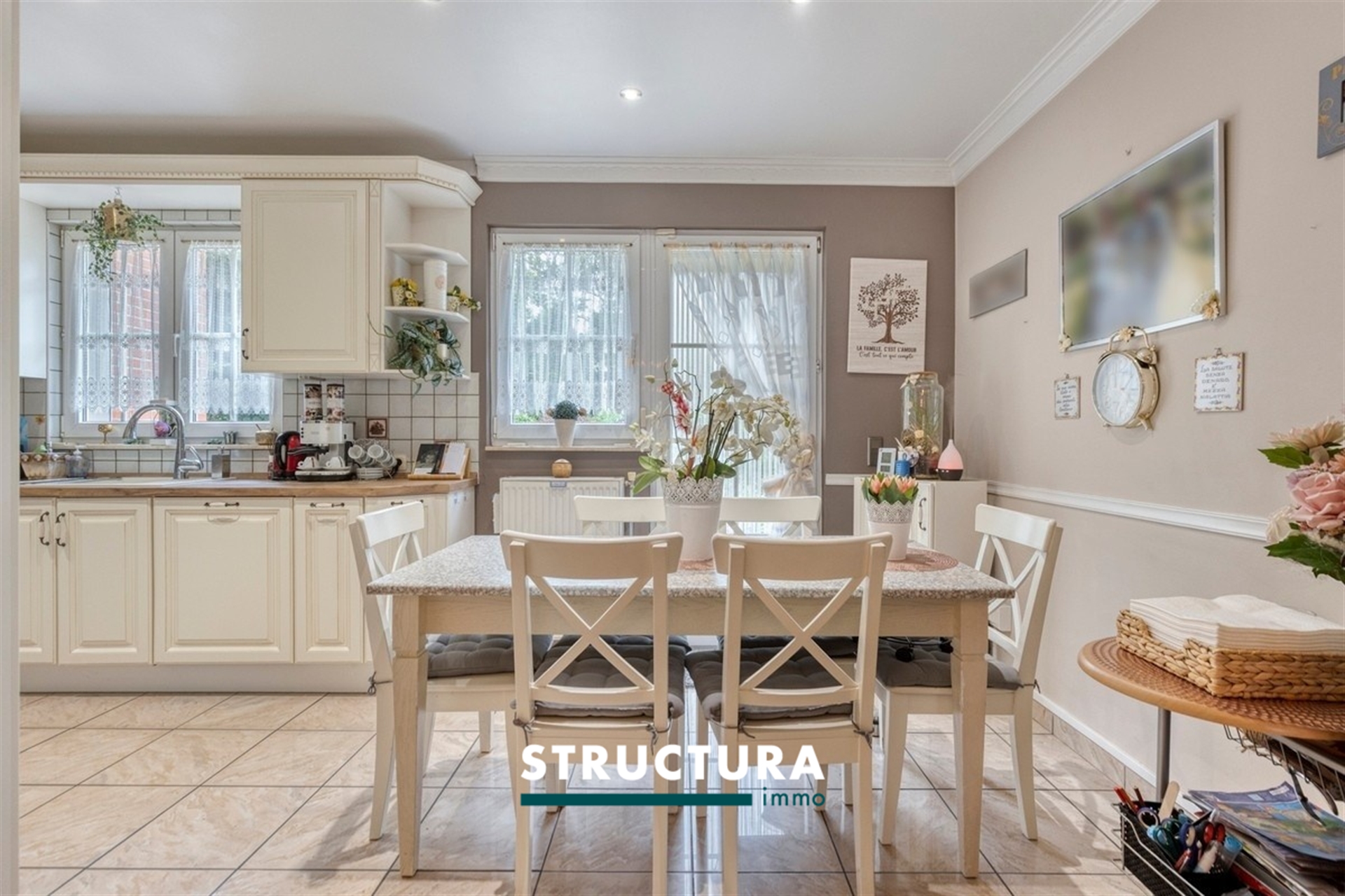 Instapklare gezinswoning met garage en tuin - foto 5