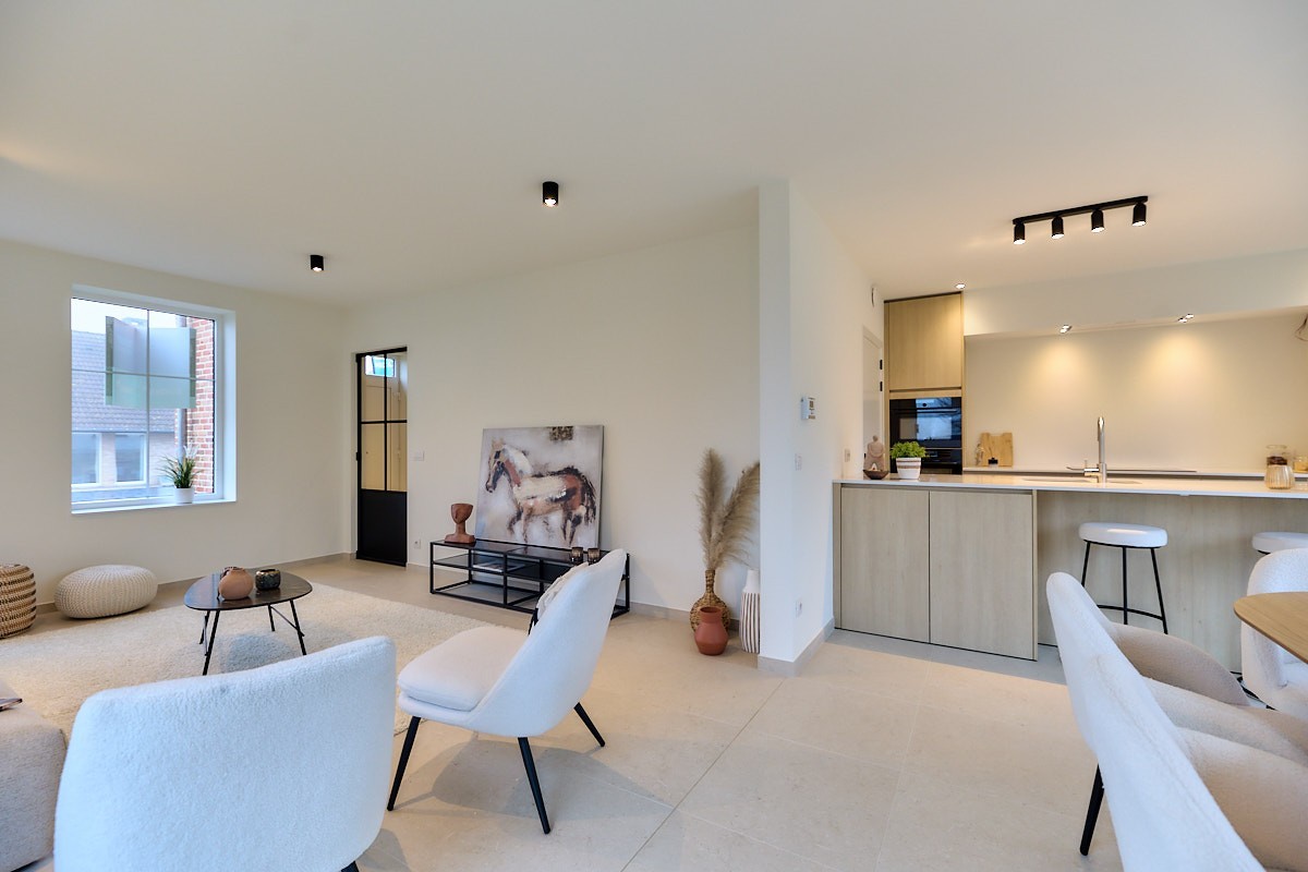 Landelijke halfopen woningen nabij het centrum van Rumbeke - photo 2