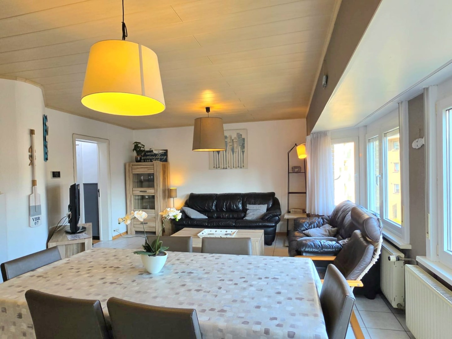 RUIM APPARTEMENT MET 2 SLAAPKAMERS + 2 BADKAMERS + 2 WC'S GELEGEN OP 75 METER VAN HET STRAND TE DE PANNE - foto 5