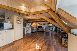 Investeringspand in het centrum van Moorsele. Dit veelzijdige eigendom biedt een interessante investeringsmogelijkheid en bestaat uit twee...