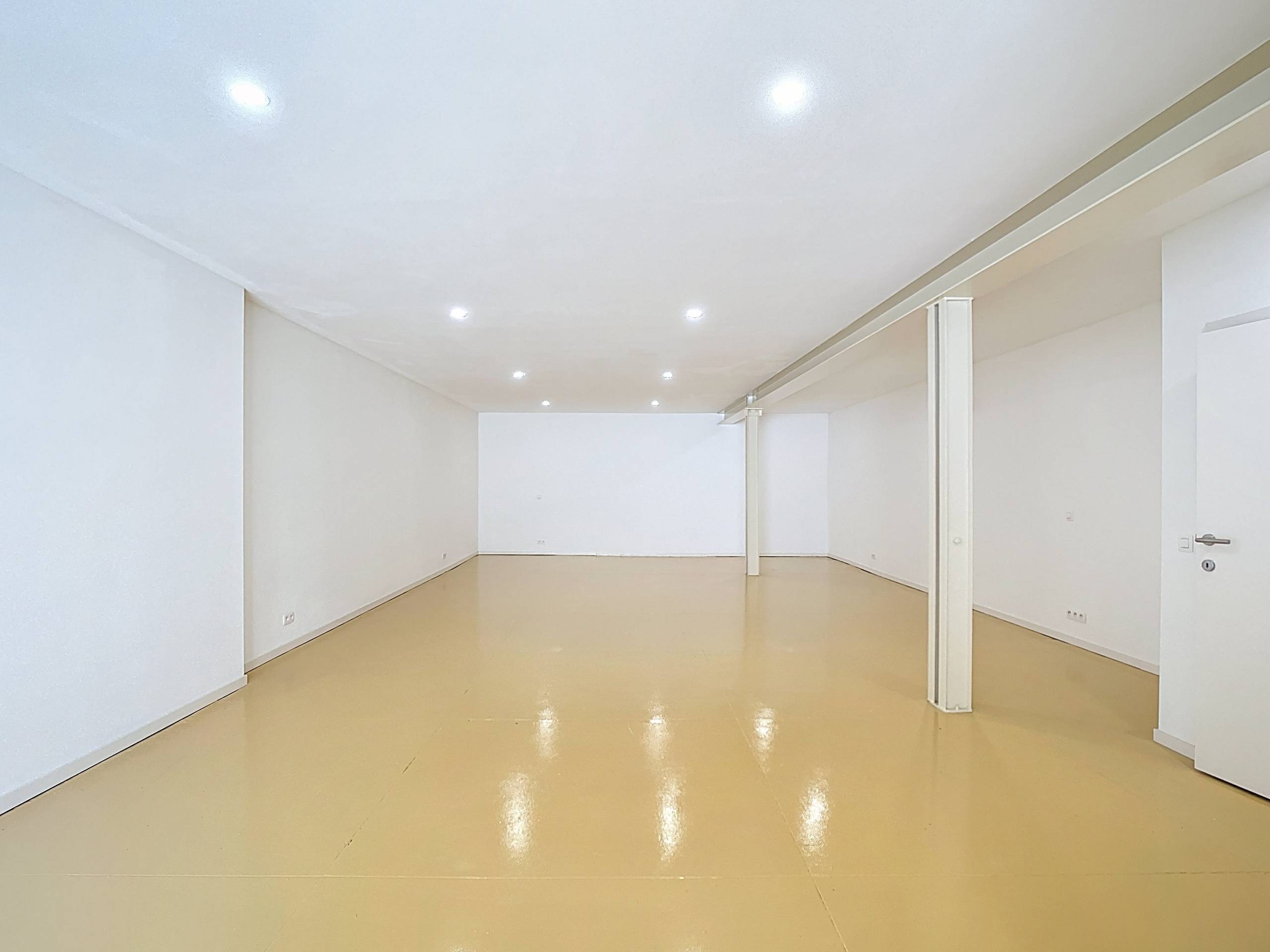 Commerciële ruimte of atelier in het centrum van Gooik - foto 4