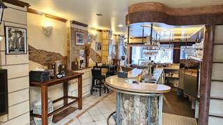 Instapklare horecazaak op toplocatie in hartje Genk centrum.Altijd al gedroomd van een eigen horecazaak of denkt u aan expansie?Dit...