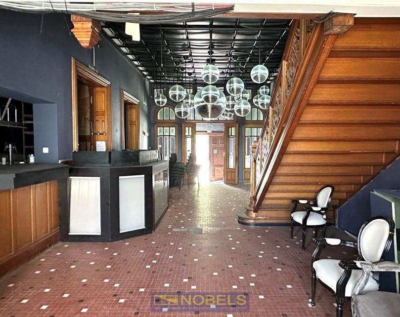 Te huur, veelzijdig kantoorruimte/handelspand met appartement op unieke locatie te Ronse - foto 2