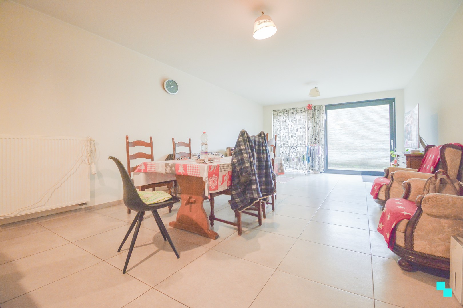 Recent, gelijkvloers appartement met garagebox te Westrozebeke - photo 3