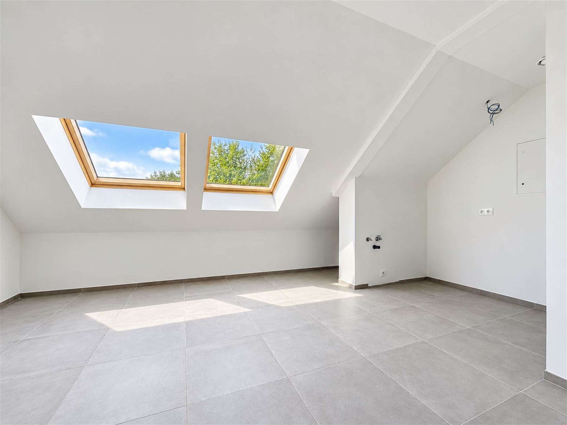 Appartement te koop in Fontaine-L'Evêque met 1 slaapkamer - foto 2