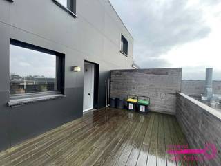 * Een luxueus afgewerkt duplex appartement met 1 slaapkamer* Gelegen in het centrum van Meulebeke (boven Slagerij La Vache)*  Professioneel...