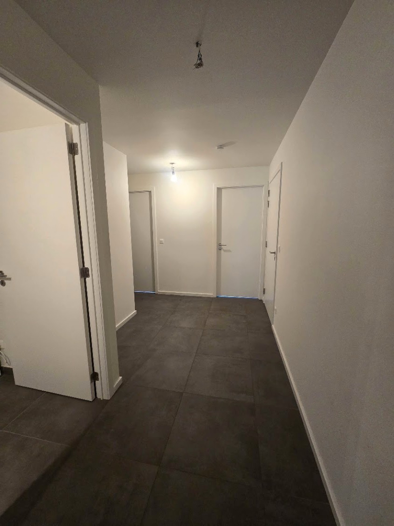 GEZELLIG BEN-APPARTEMENT OP GELIJKVLOERS MET ACHTERTUINTJE & PARKEERPLAATS: - foto 5