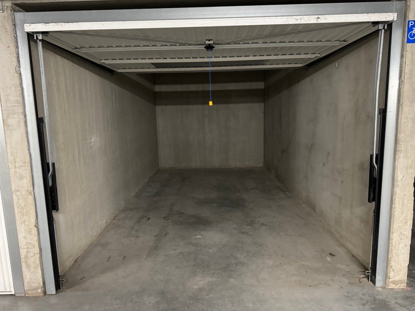 Afgesloten garagebox in ondergronds garagecomplex met inrit via Dienstweg Havengeul - foto 4