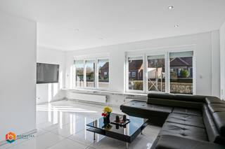 Op een uitstekende locatie te Putte bevindt zich deze recent gerenoveerde woning met 3 slaapkamers, vrij in te richten zolder en tuin. U geniet...
