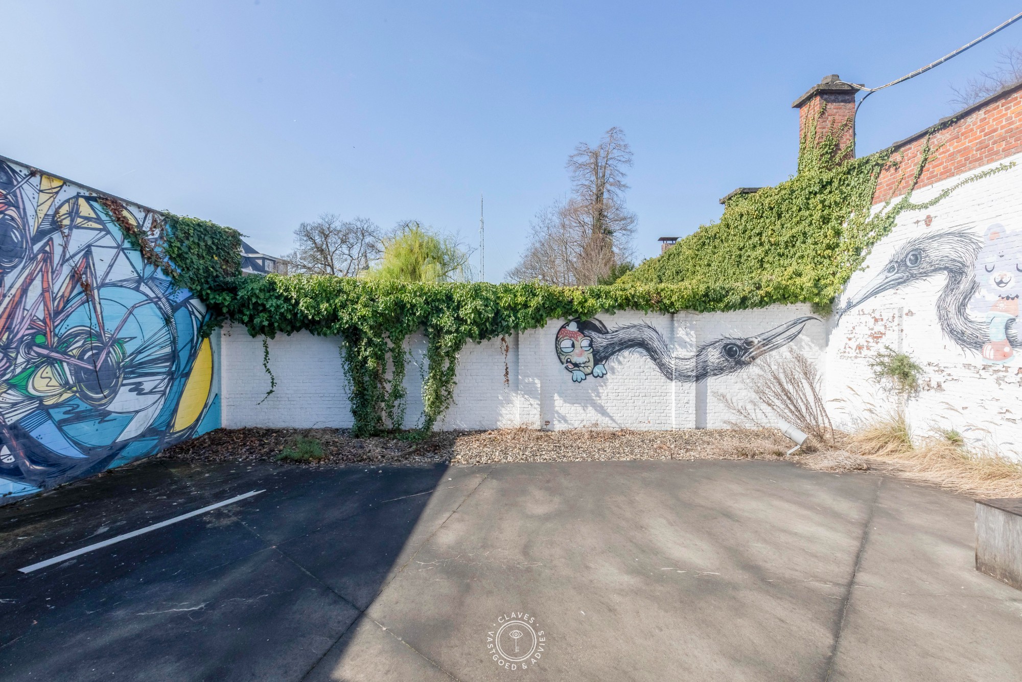 Handelspand met buitenruimte, een uitstekende visibiliteit en centraal gelegen in de Stationsstraat. - foto 5