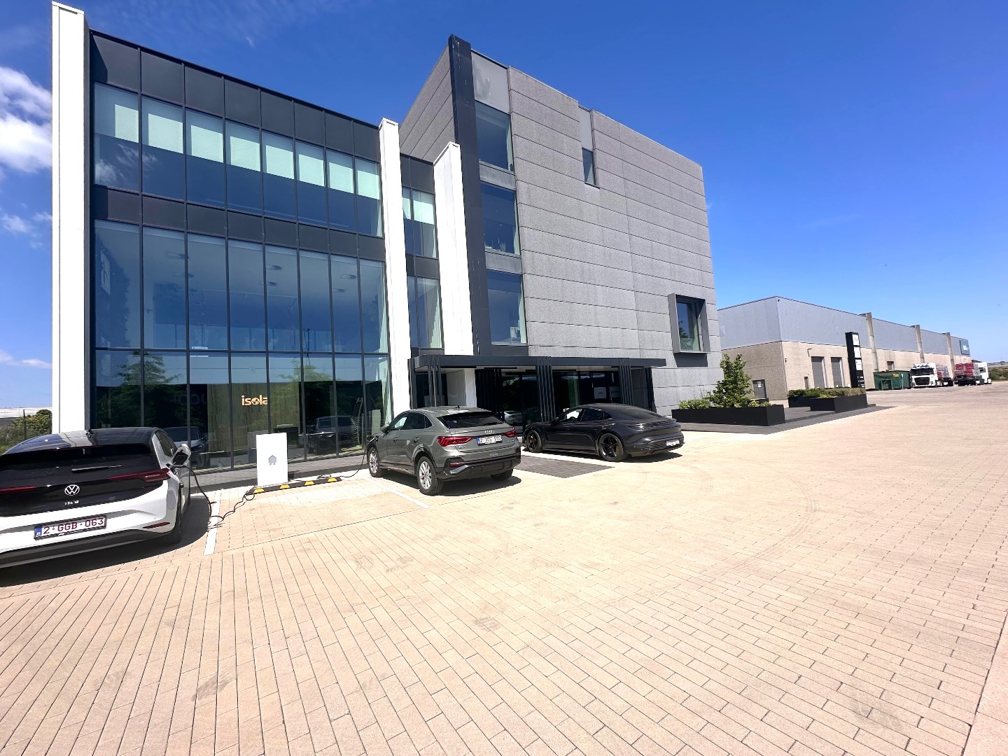 Moderne Kantoorruimte op Toplocatie in Tongeren-Oost - foto 1