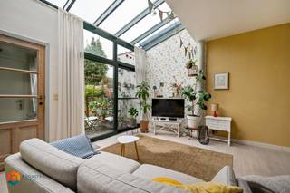 Vlakbij het Vrijbroekpark en de Vaart bevindt zich deze instapklare woning met 2 slpkrs en zonnige stadstuin. Het bruisende centrum van Mechelen...