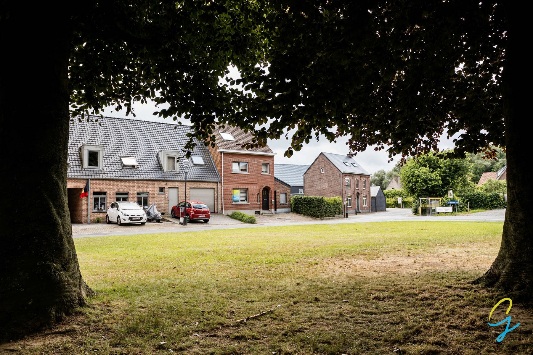 TE KOOP INSTAPKLARE CHARMEWONING OP EEN IDYLLISCHE LIGGING - foto 1