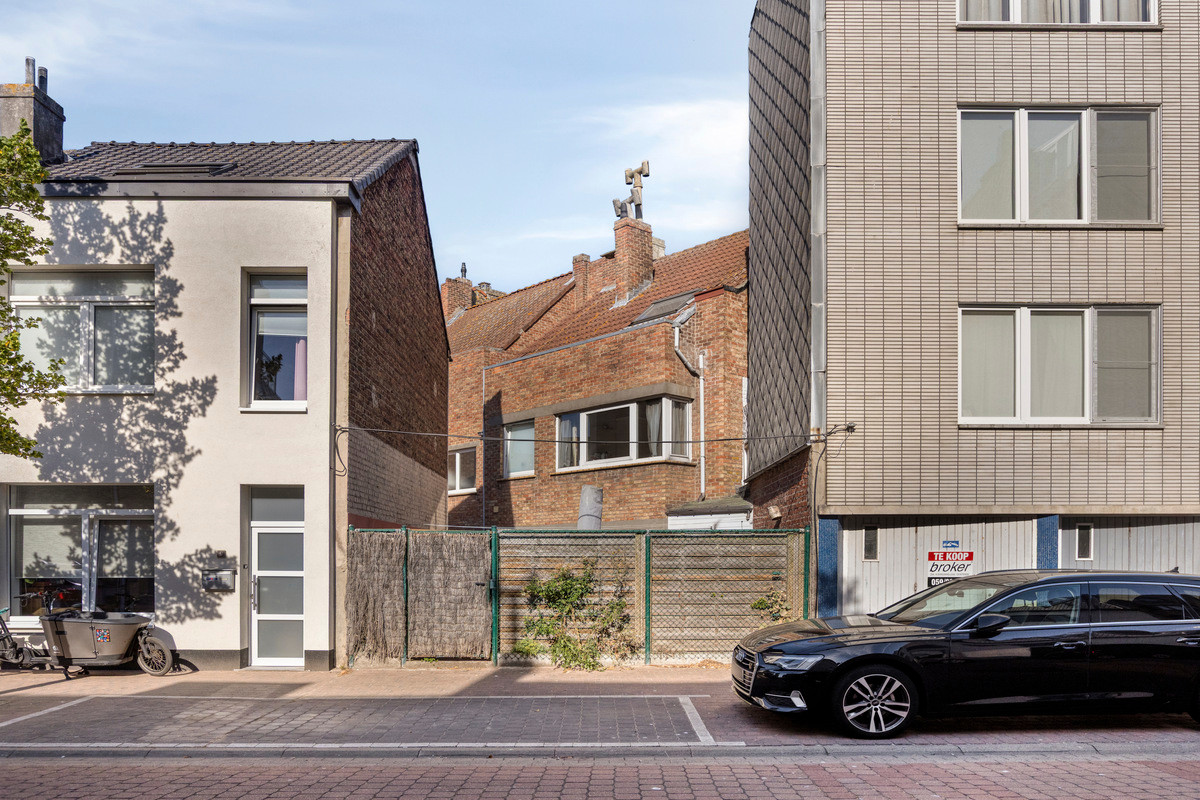 OOSTENDE: RUIME WONING MET 3 à 5 SLPKS EN ZONNIG TERRAS - foto 5