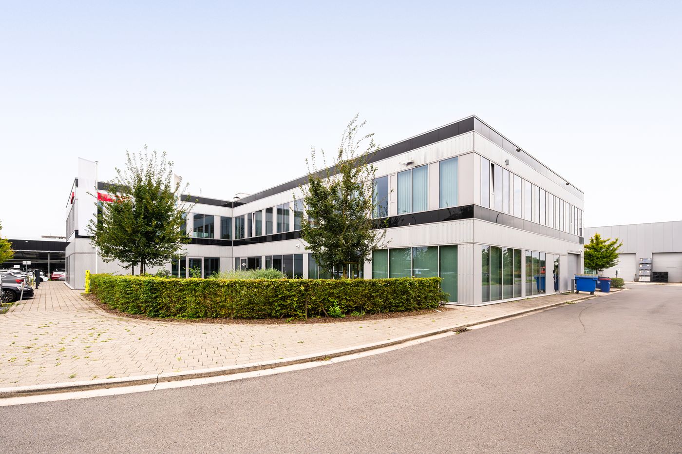 Investeringsopportuniteit: 2.039 m² lichtrijke kantoren, unieke visibiliteit naast R0. - foto 5