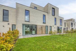 Laatste 3 woningen te koop!Energieneutrale nieuwbouwwoningen te koop vlak bij het centrum van Sint-Eloois-Vijve en op 5 min van centrum Waregem en...