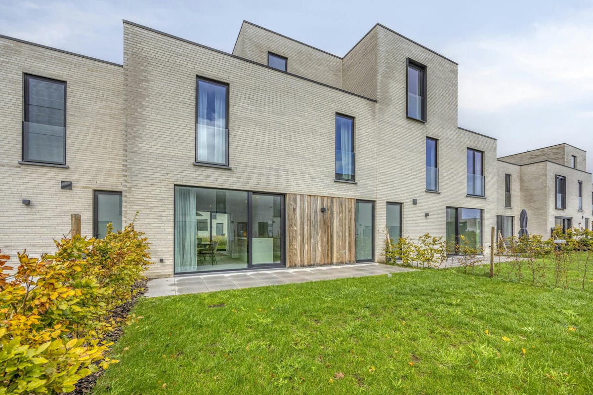 Nieuwbouwwoning te koop in Sint-Eloois-Vijve - foto 1