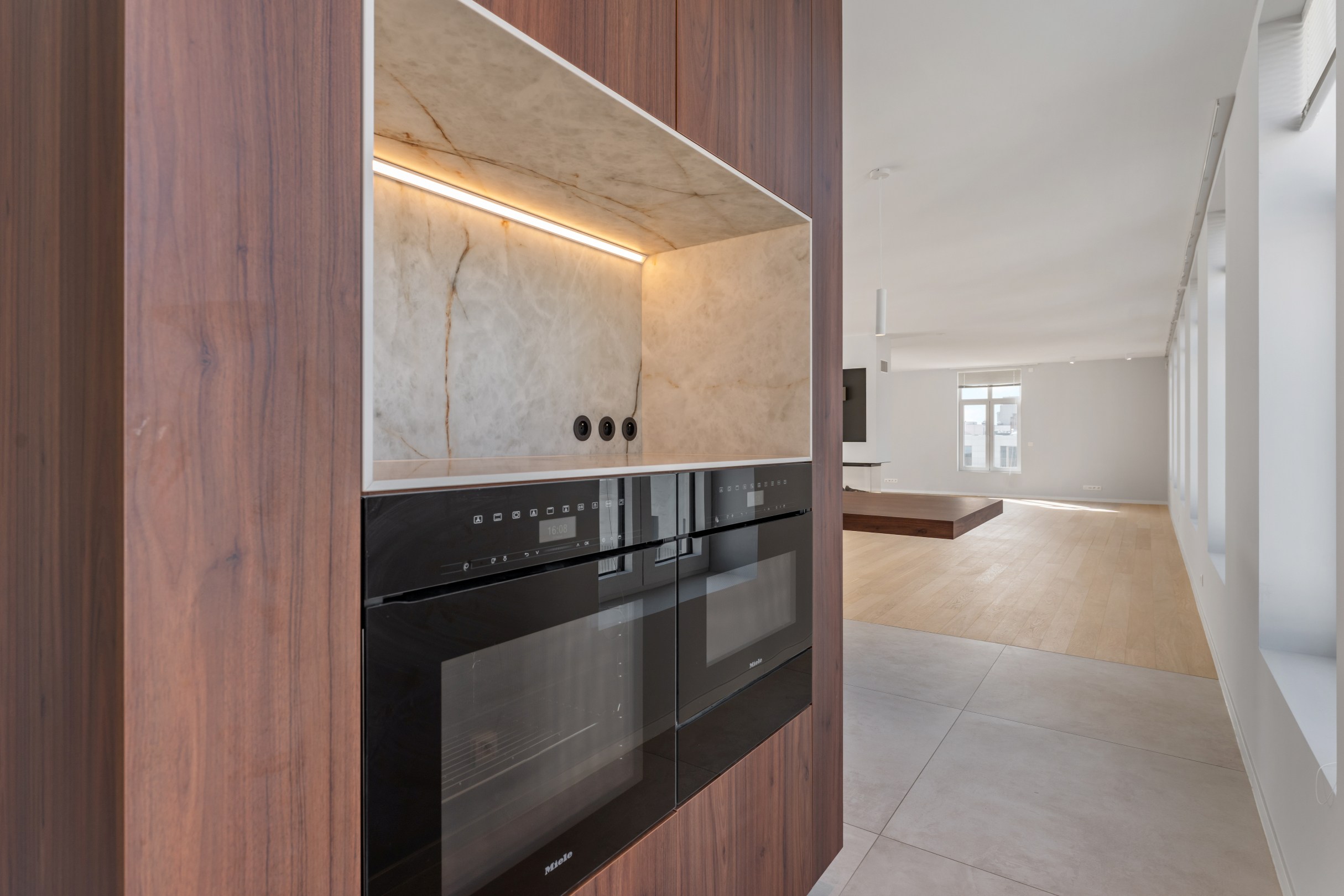 Penthouse de luxe avec vaste terrasse et 3 garages intégrés - photo 5