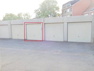 Deze garage is terug te vinden achteraan Residentie Zonnebloem gelegen aan de Vierhoek en dichtbij het centrum van Tielt.Via de grote automatische...