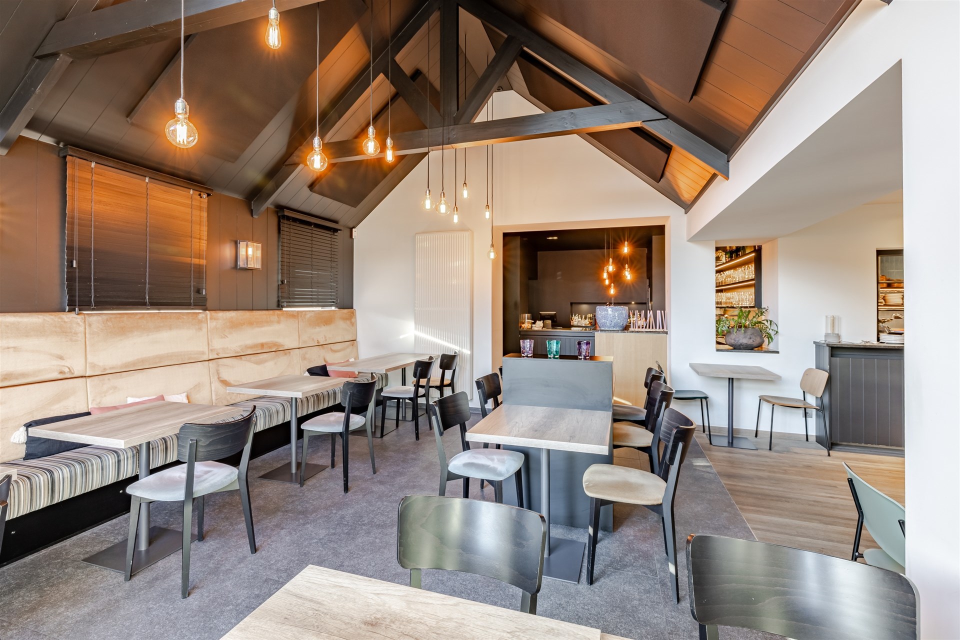 Gekend restaurant/brasserie op toplocatie nabij Aalst - foto 4