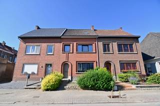 Deze knap gerenoveerd woning is gelegen in de Truiense stadsrand, vlot bereikbaar met de auto doch op wandelafstand van de Grote Markt,...