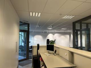 Ces espaces de pratique rénovés à louer sont situés dans un centre médical d'Audenarde, près de la N60.Les salles de pratique sont adaptées...