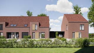 Deze energiezuinige gesloten woning beschikt over 3 slaapkamers, een carport, garage en een tuinberging. Het gelijkvloers verwelkomt je met een inkomhal met gastentoilet, een lichtrijke leefruimte en een moderne keuken. Op de eerste verdieping bevinden zich 3 slaapkamers, een badkamer en een apart toilet. De zolder kan naar wens nog verder afgewerkt worden.<br />Meer info? Contacteer ons via 03 808 33 55 of verkoop@wuustwezelhofakker.be<br />