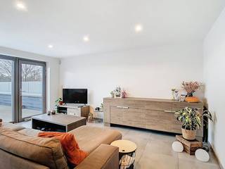 Are you looking for real estate to rent in the Kruibeke region?This ready-to-move-in, energy-efficient and spacious duplex in the heart of Kruibeke...