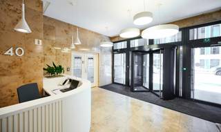 Aantrekkelijke, levendige en compleet gerenoveerde kantoorruimte te huur in het centrum van de Leopoldswijk in Brussel, twee minuten wandelen van...